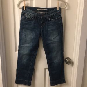 Joe’s low rise cropped jeans. Size 24